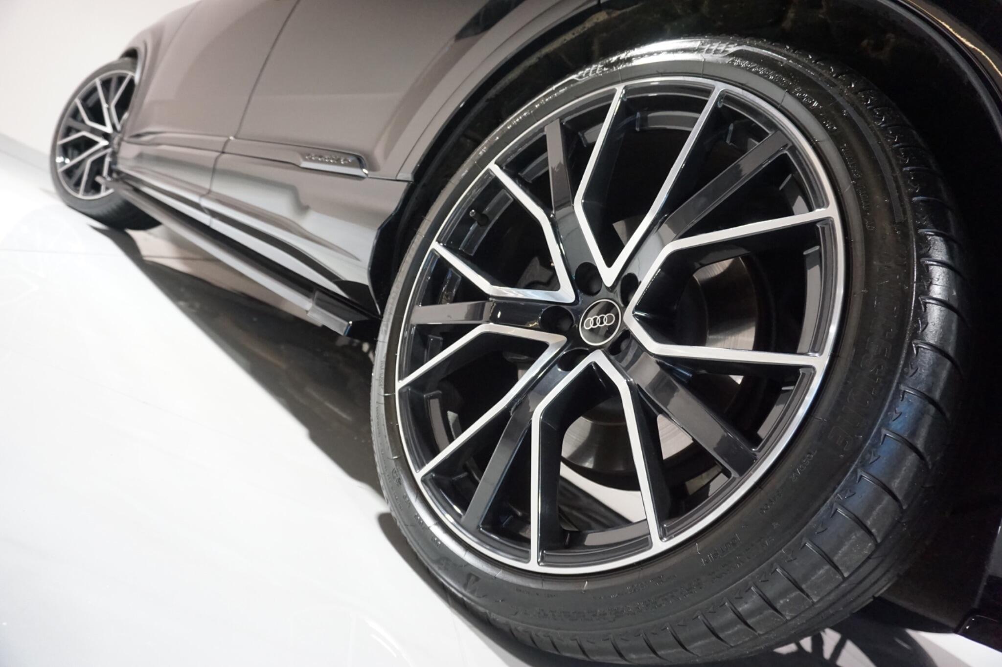 Audi SQ7 4.0 TFSI V8 Black Edition SUV 5dr Petrol Tiptronic quattro Euro 6 (s/s) (507 ps)